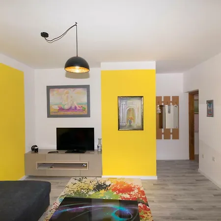 Apartman Sa Tri Spavace Sobe U Blizini Plaze Apartment Premantura